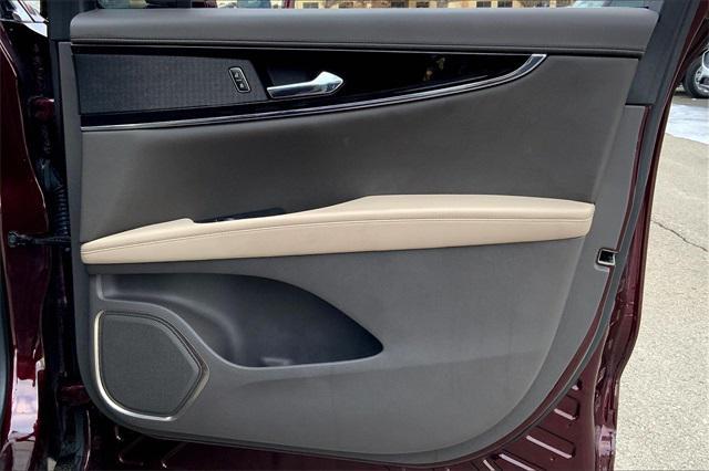 used 2022 Lincoln Nautilus car, priced at $26,700