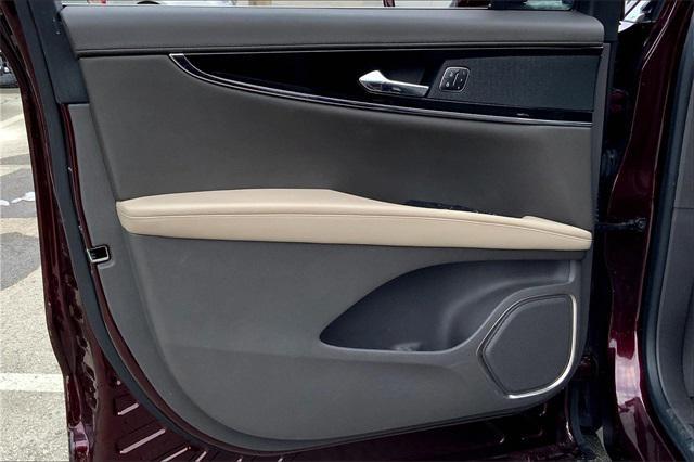 used 2022 Lincoln Nautilus car, priced at $26,700