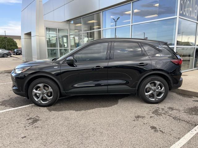 used 2025 Ford Escape car, priced at $27,900