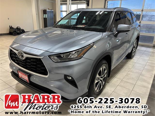 used 2020 Toyota Highlander car, priced at $33,999