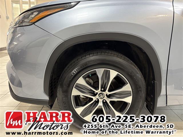 used 2020 Toyota Highlander car, priced at $33,999