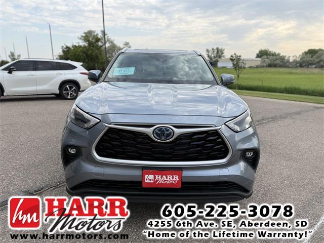 used 2023 Toyota Highlander Hybrid car, priced at $47,999