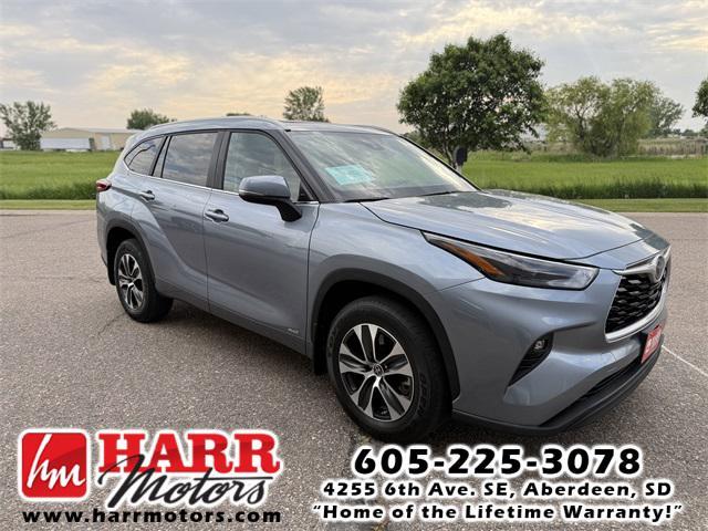 used 2023 Toyota Highlander Hybrid car, priced at $47,999