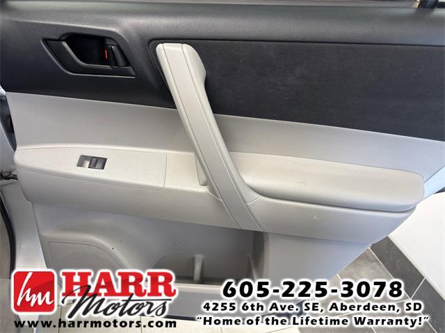 used 2008 Toyota Highlander car, priced at $5,999