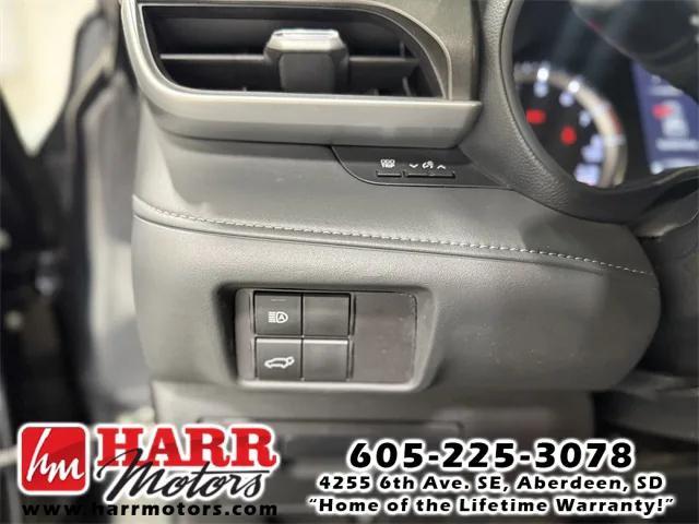 used 2022 Toyota Highlander car, priced at $31,995