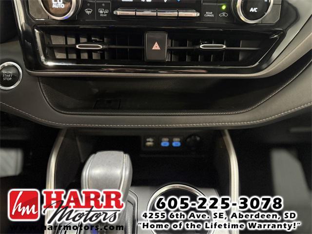 used 2022 Toyota Highlander car, priced at $32,999
