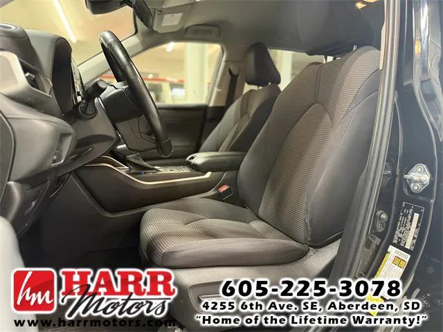 used 2022 Toyota Highlander car, priced at $31,995