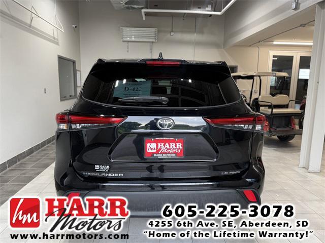 used 2022 Toyota Highlander car, priced at $32,999
