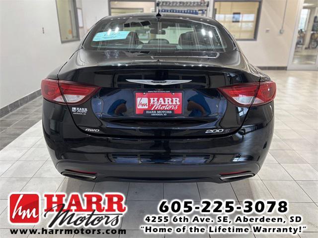 used 2015 Chrysler 200 car