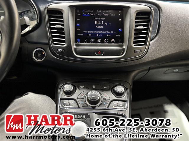 used 2015 Chrysler 200 car