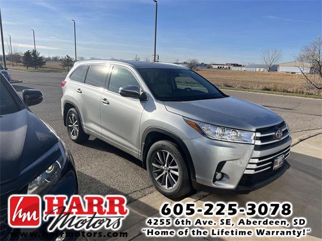 used 2017 Toyota Highlander car