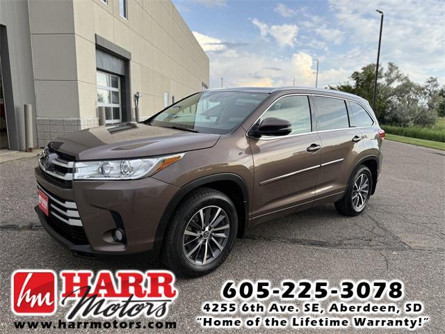 used 2017 Toyota Highlander car, priced at $21,999