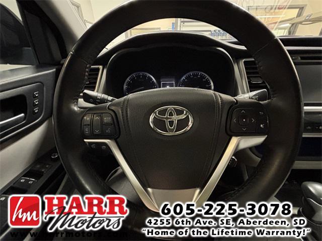 used 2015 Toyota Highlander car, priced at $16,999