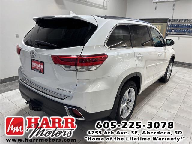 used 2019 Toyota Highlander car, priced at $27,495