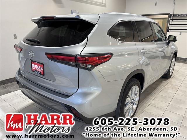 used 2021 Toyota Highlander car, priced at $34,526