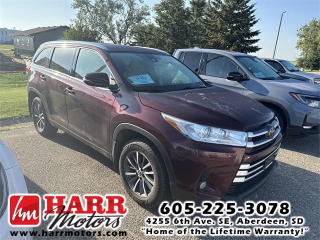 used 2019 Toyota Highlander car, priced at $26,999