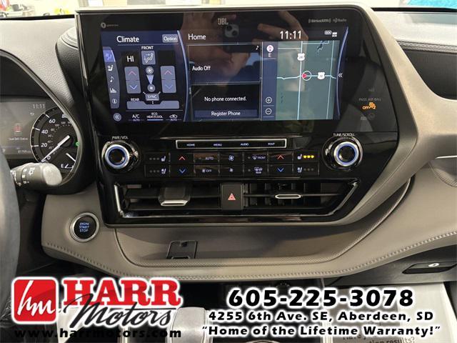used 2021 Toyota Highlander car, priced at $33,999