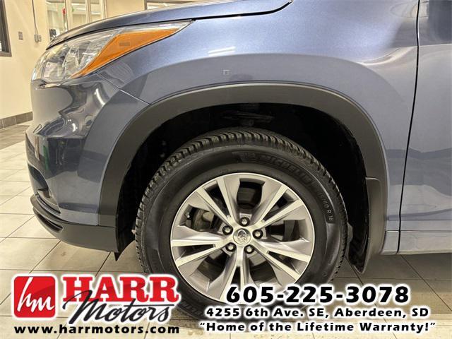 used 2015 Toyota Highlander car, priced at $21,999