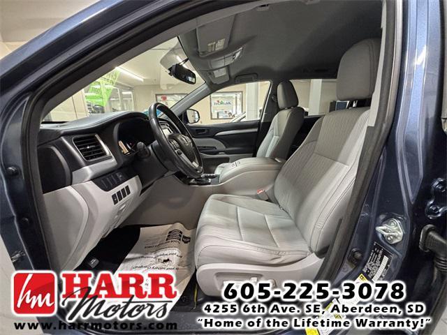 used 2015 Toyota Highlander car, priced at $21,999