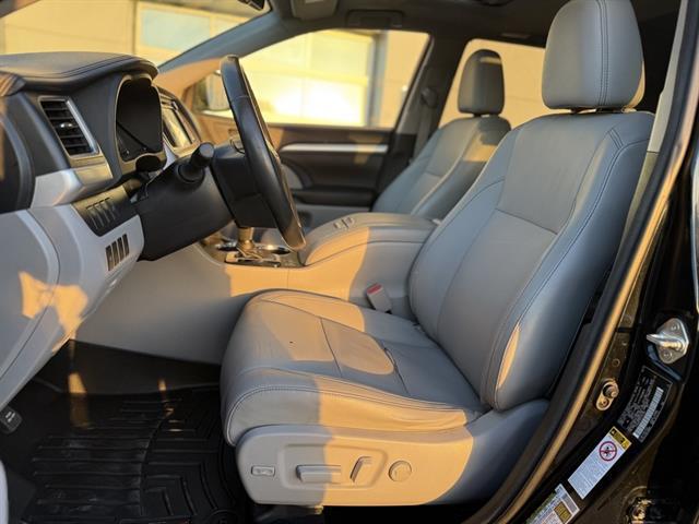 used 2015 Toyota Highlander car, priced at $16,495