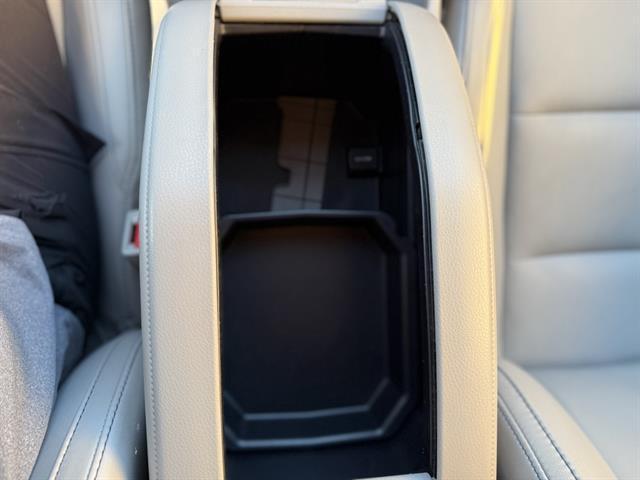 used 2015 Toyota Highlander car, priced at $16,495