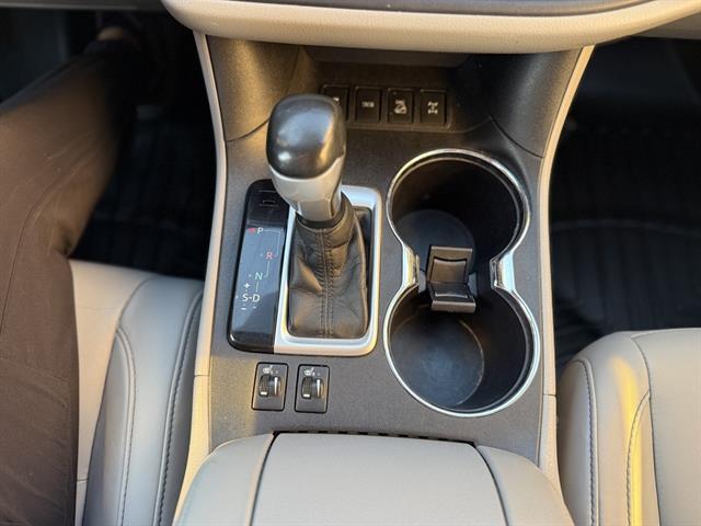 used 2015 Toyota Highlander car, priced at $16,495