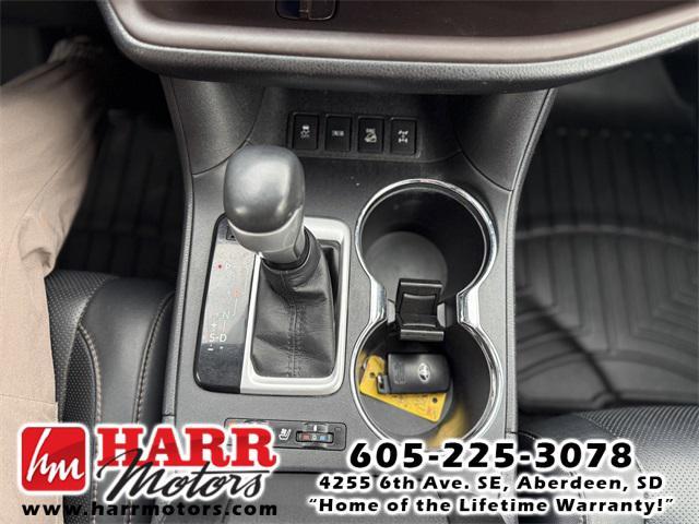 used 2015 Toyota Highlander car, priced at $22,999