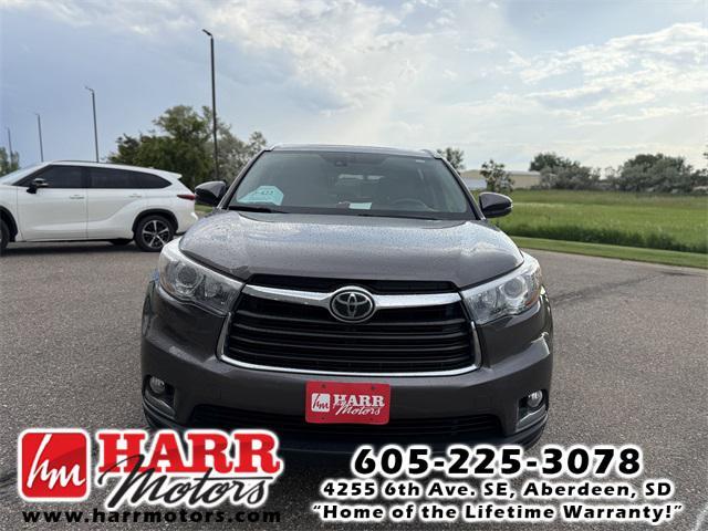 used 2015 Toyota Highlander car, priced at $22,999