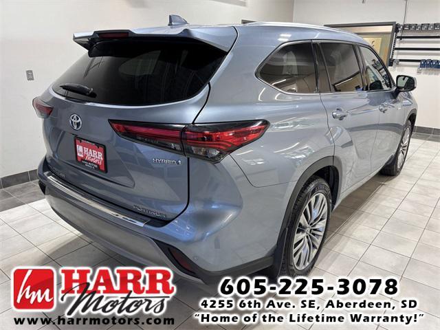 used 2021 Toyota Highlander Hybrid car, priced at $38,999