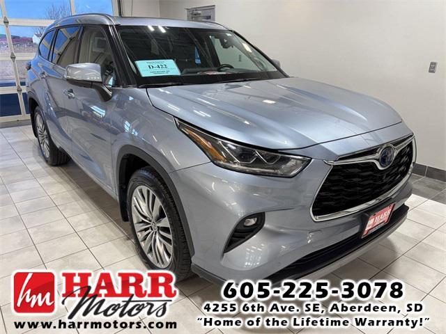 used 2021 Toyota Highlander Hybrid car, priced at $38,999
