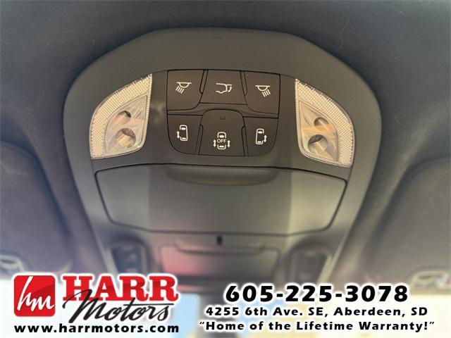 used 2021 Chrysler Pacifica car, priced at $33,999