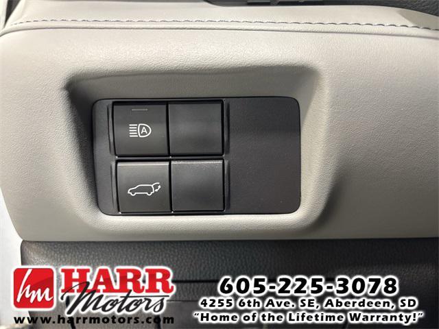used 2022 Toyota Highlander car, priced at $38,999
