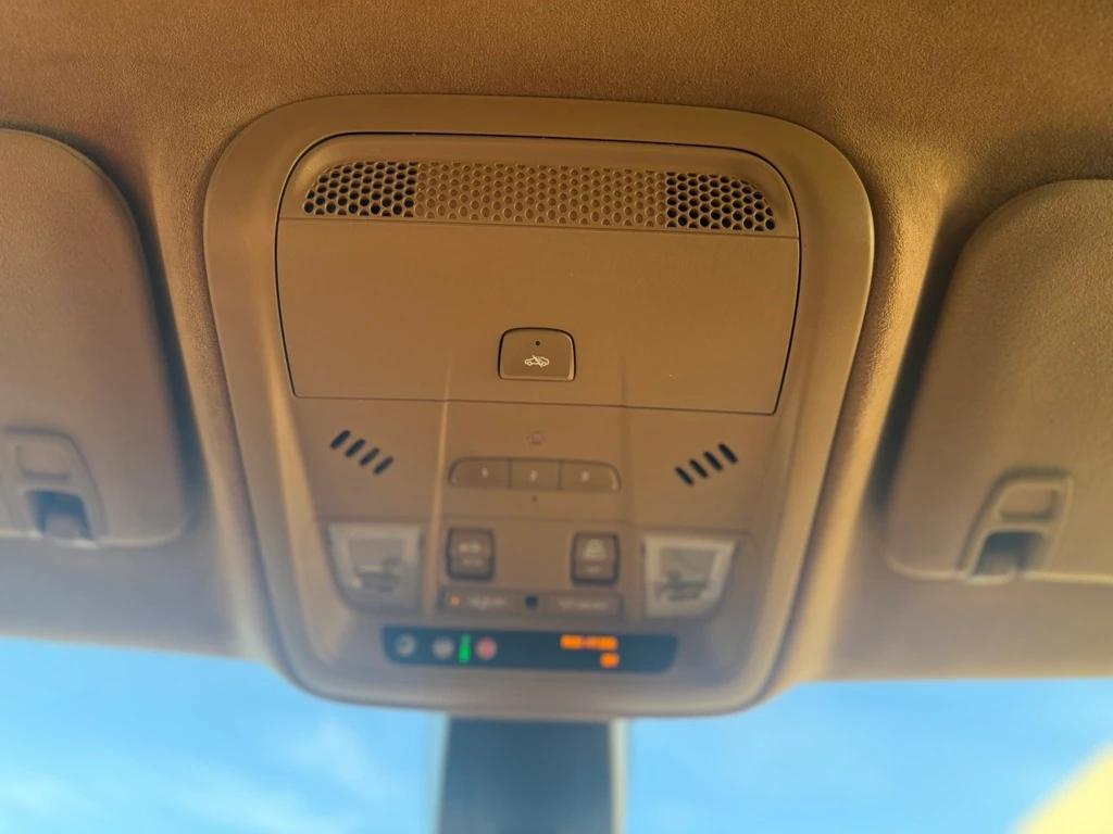 used 2017 Cadillac XT5 car, priced at $19,999