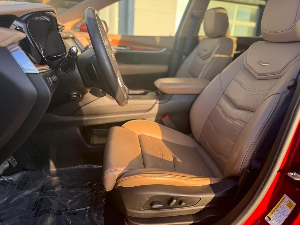 used 2017 Cadillac XT5 car, priced at $19,999