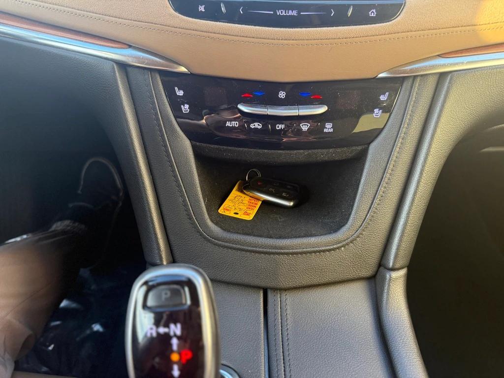 used 2017 Cadillac XT5 car, priced at $19,999