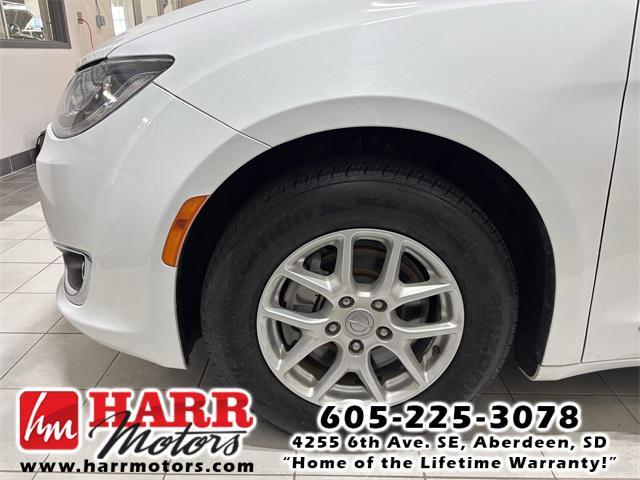 used 2020 Chrysler Pacifica car, priced at $21,999