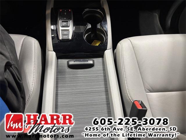 used 2022 Honda Pilot car, priced at $37,999