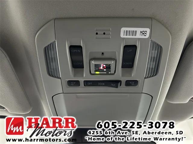 used 2020 Toyota Highlander car, priced at $29,628