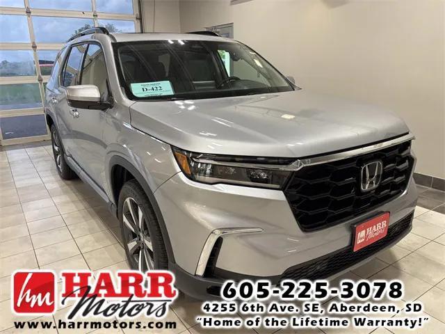 new 2025 Honda Pilot car, priced at $51,050