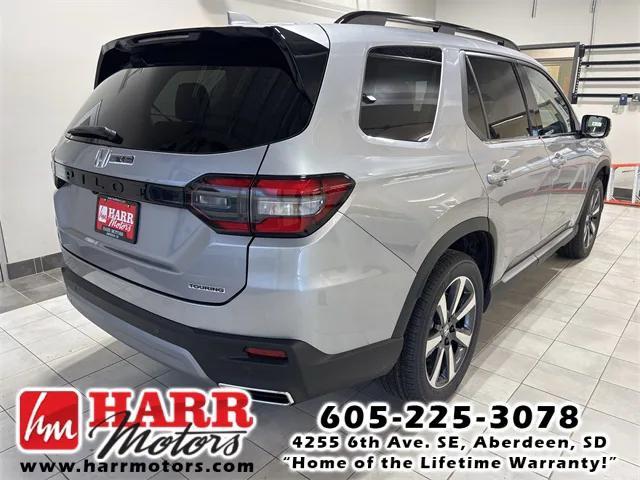 new 2025 Honda Pilot car, priced at $51,050