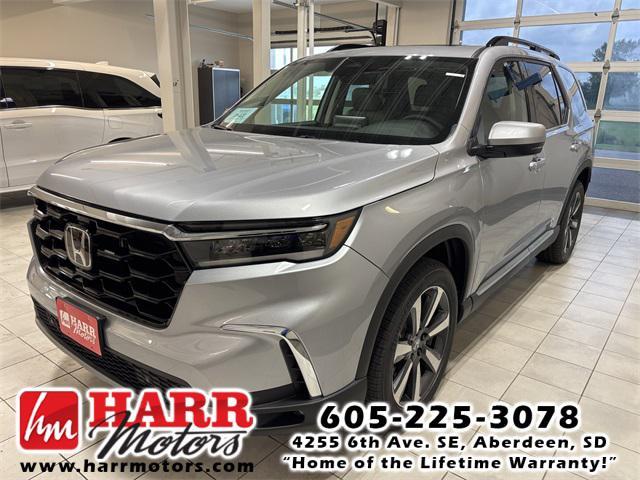 new 2025 Honda Pilot car, priced at $51,050