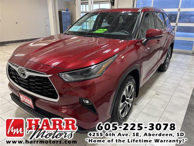 used 2021 Toyota Highlander car, priced at $32,595