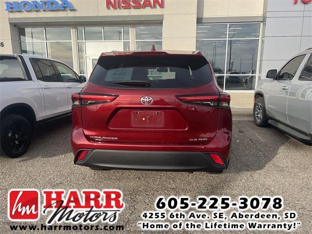 used 2021 Toyota Highlander car, priced at $33,999