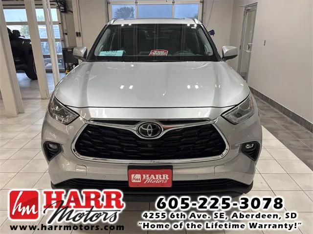 used 2022 Toyota Highlander car, priced at $36,971