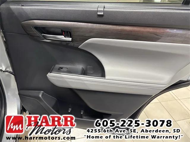 used 2022 Toyota Highlander car, priced at $36,971