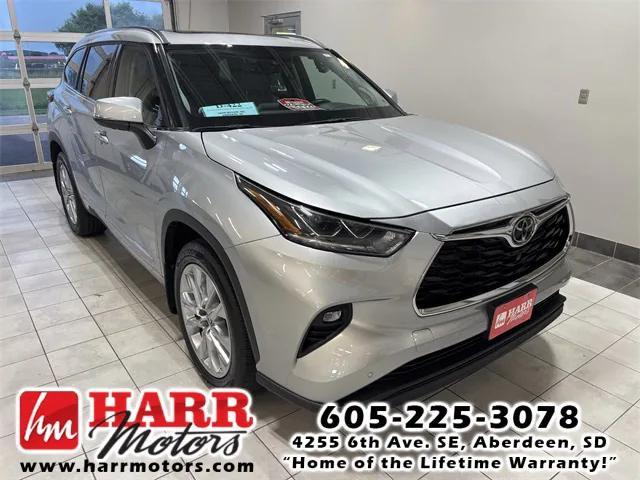 used 2022 Toyota Highlander car, priced at $36,971