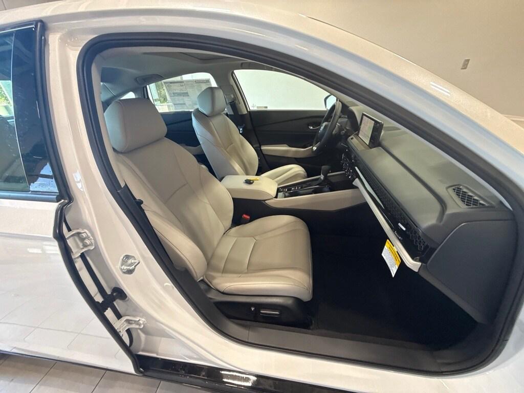 new 2025 Honda Accord Hybrid car, priced at $40,950