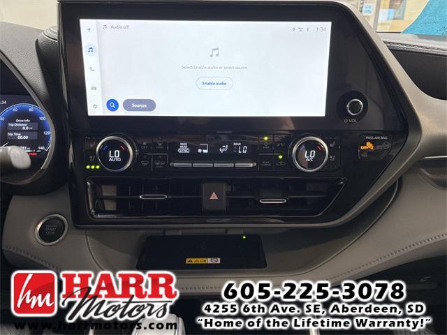 used 2024 Toyota Highlander car, priced at $49,999