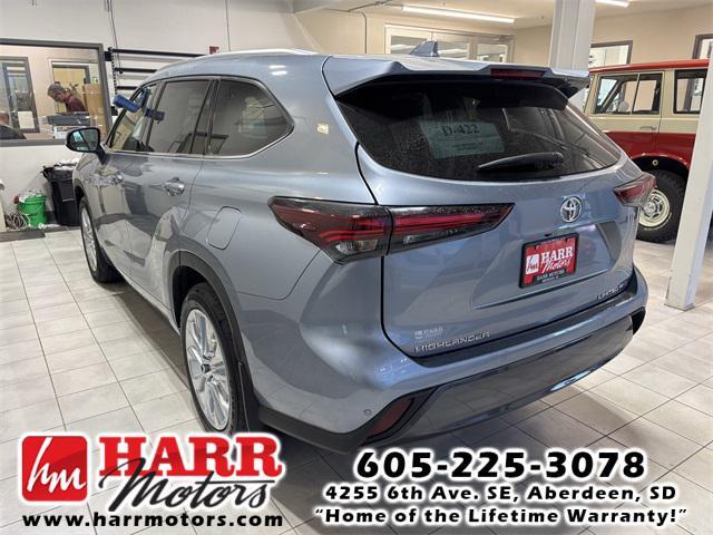 used 2024 Toyota Highlander car, priced at $49,999