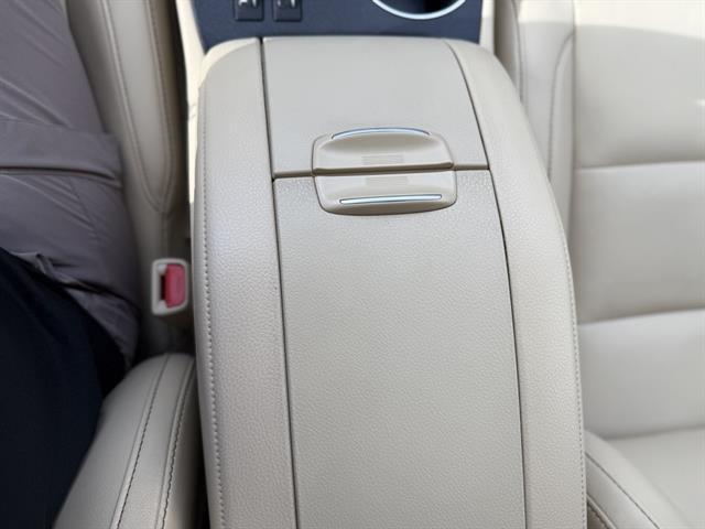 used 2019 Toyota Highlander car, priced at $30,999